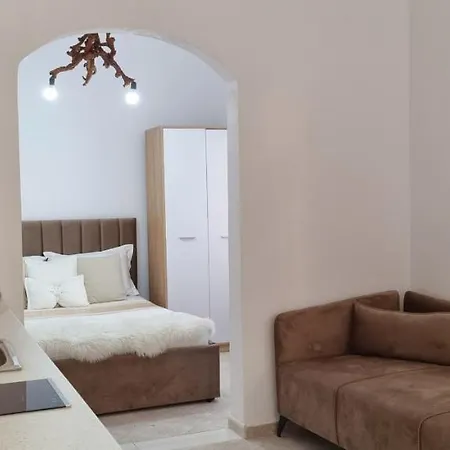 Green Villa Влёра