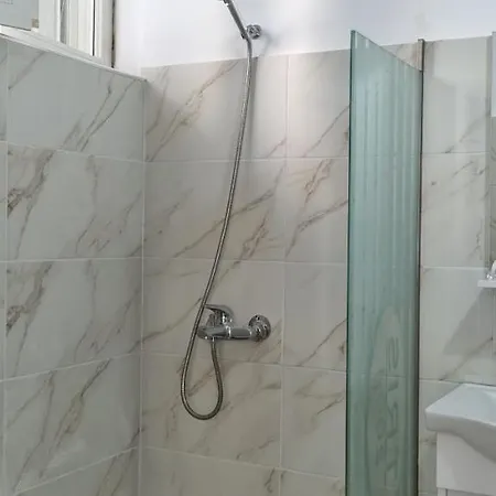 Дом отдыха Green Villa Влёра